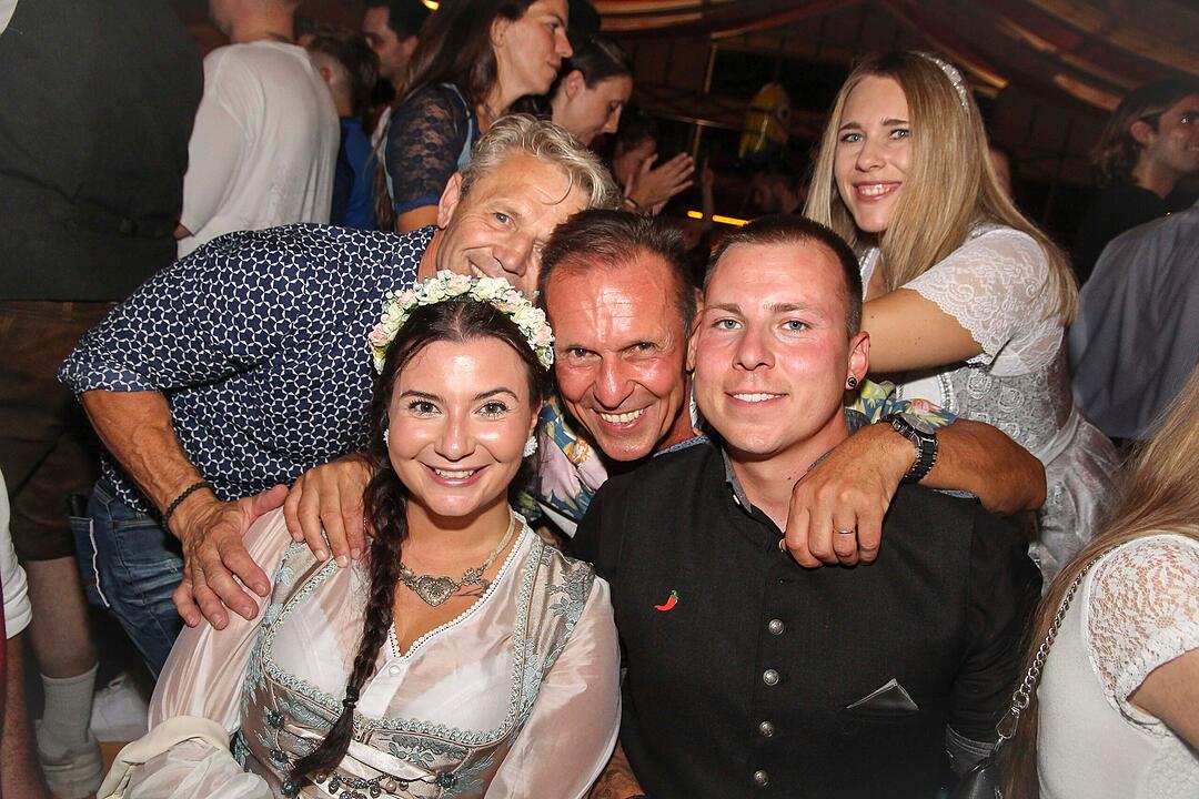 Frontal Party Pur feierte ihre Premiere bei der Bierwoche.
