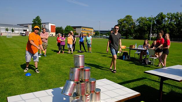 Die Richtige Dosis Inklusion gab es bei den Special Olympics am Rh&ouml;n-Gymnasium. Sch&uuml;ler haben dort einen Wettkampf f&uuml;r 51 Bewohner von Maria Bildhausen organisiert. Die waren mit ganzem Eifer bei der Sache. Gerhard Fischer