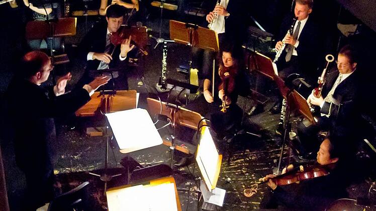 Das Philharmonische Orchester des Landestheater spielte in Kammerorchester-Besetzung.