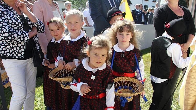 Auch Kindergarten-Kinder hatten ihren Anteil am Fest.  Foto: Veronika Schadeck