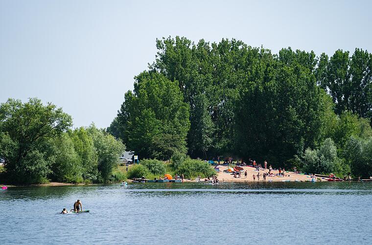 Kreis Bamberg: Behörde spricht Warnung für Baggersee Breitengüßbach aus