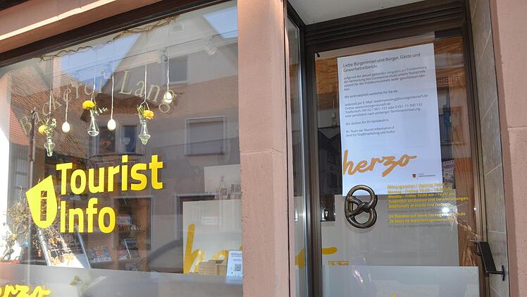 Wie andere städtische Einrichtungen auch, hat die Touristinfo in der Hauptstraße ebenfalls geschlossen.