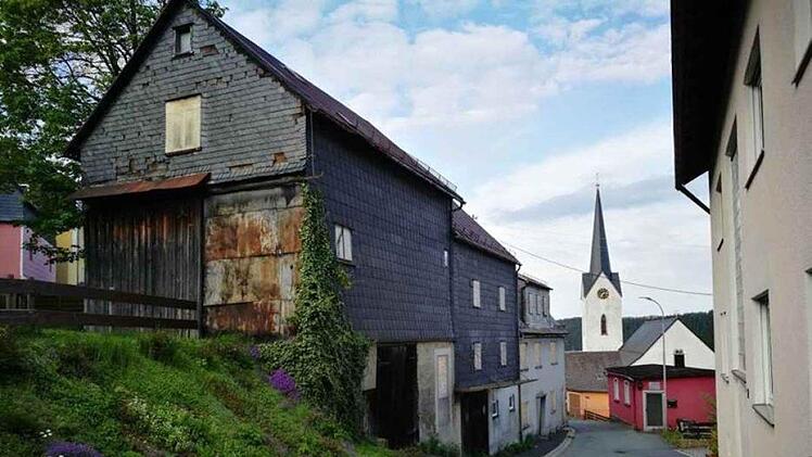 Die Neue Gasse 46 in Nordhalben vor dem Abriss ...