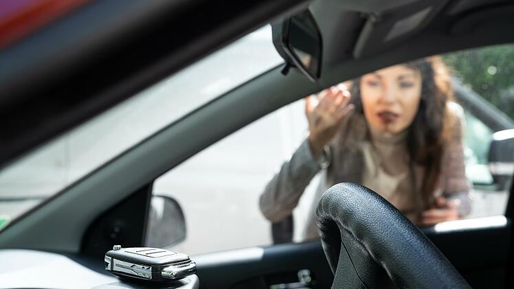 Das Auto denkt mit und sperrt dabei immer öfter den Autoschlüssel ein und den Fahrer aus.