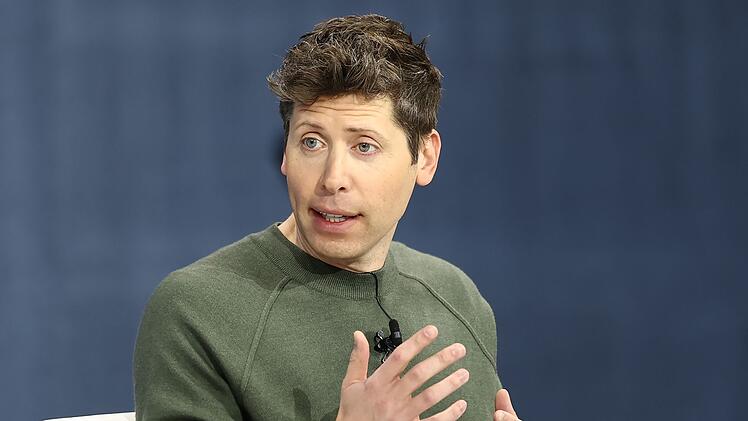 Mit dem Chatbot ChatGPT haben Sam Altman und seine Firma OpenAI unseren Alltag umgekrempelt. Nun plant Amazon einen Film über den Tech-Visionär.