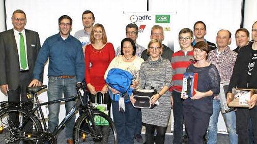 Freudestrahlend nahmen die Gewinner am Ende der Mitmachaktion ihre Preise in Empfang. Foto: privat