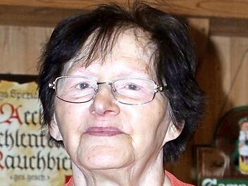 Von der FU für 40-jährige Treue geehrt: Lene Ströhlein  Foto: Wunder