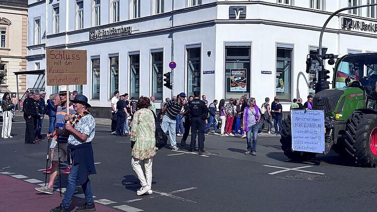 Gro&szlig;demonstrationen in Bamberg: Rechter Aufzug trifft auf Gegenprotest