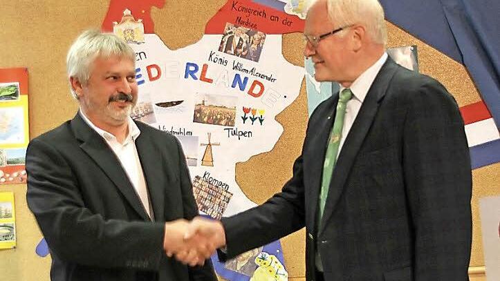 Der bisherige ASCO-Geschäftsführer Wolfgang Hammerschmidt (rechts) wünschte seinem Nachfolger Carlo Stauch viel Erfolg.  Foto: Friedwald Schedel