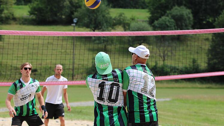 Beachvolleyball-Turnier in Oberbach. Sebastian Schmitt
