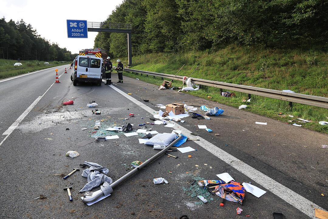 A3 bei Altdorf: 19-Jähriger aus Auto geschleudert