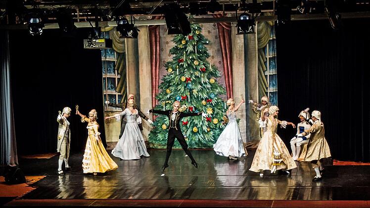 Szene aus dem Gastspiel des Russischen klassischen Staatsballett mit Tschaikowskys "Nussknacker" in Coburg.Foto: Jochen Berger