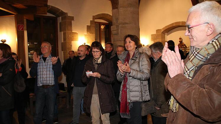 Es gab viele zufriedene Gesichter bei der Bekanntgabe des Ergebnisses. zum Bürgerentscheid. Foto: Heike Beudert