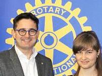 Freude &uuml;ber den Rotary-Adventskalender (von links): Gerald Brehm, Harald Laubinger, Anastazja Chmielowska, Thomas Pickel.  Foto: privat