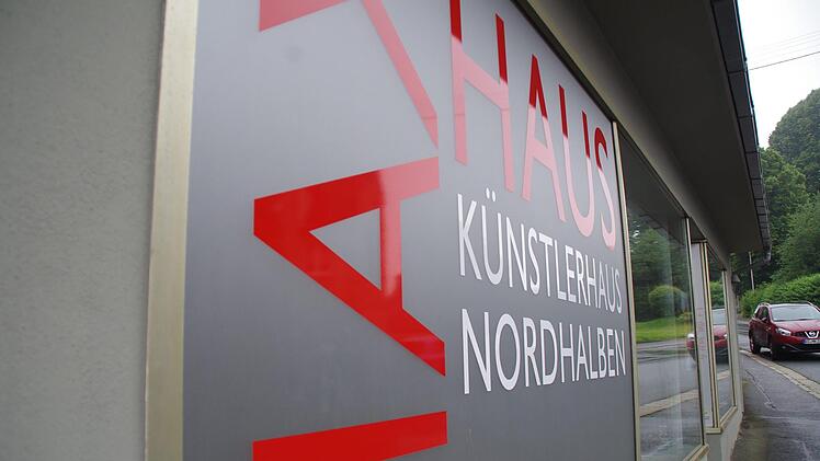 Rund um das Künstlerhaus im Ortskern wird heuer der 1. Nordhalbener Kunstsommer stattfinden. Foto: Archiv/Marco Meißner