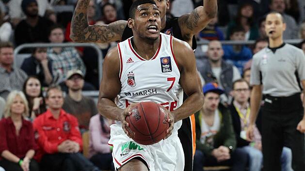 Beim Kantersieg im Hinspiel gegen Ulm gl&auml;nzte Bambergs Topwerfer Ryan Thompson mit 35 Punkten. Seine Treffsicherheit wird aber auch im Heimspiel gegen die Dragons wichtig sein. Foto: sportpress