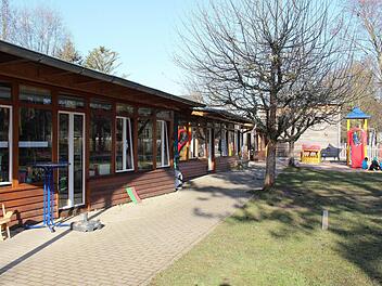 Der Kasendorfer Kindergarten ist sanierungsbedürftig. Rund 1,1 Millionen Euro wird die Maßnahme kosten. Foto: Archiv/Katharina Müller-Sanke