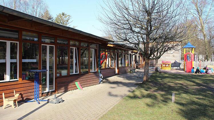 Der Kasendorfer Kindergarten ist sanierungsbedürftig. Rund 1,1 Millionen Euro wird die Maßnahme kosten. Foto: Archiv/Katharina Müller-Sanke