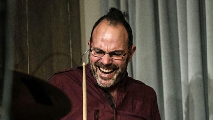 Coburg-Debüt: Das Ensemble "Trams des Balkans" beeindruckte die Zuhörer bei "Leise am Markt".Foto: Jochen Berger