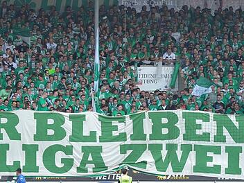 Nach dem gerade noch abgewendeten Abstieg trennt sich die Spielvereinigung Greuther F&uuml;rth auf einen Schlag von acht Spielern. Foto: Stefan Puchner/dpa