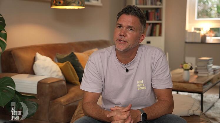 Kolja (48), kaufm&auml;nnischer Leiter, braucht Kochen und Handwerken gegen seinen "trockenen" Job.