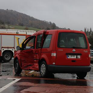 Mehrere Verletzte bei Unfall auf B470