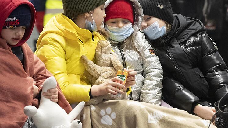Der Landkreis Bad Kissingen will Vorsorge treffen, wenn möglicherweise bald zahlreiche Flüchtlinge aus der Ukraine hier eintreffen, darunter auch viele Kinder.