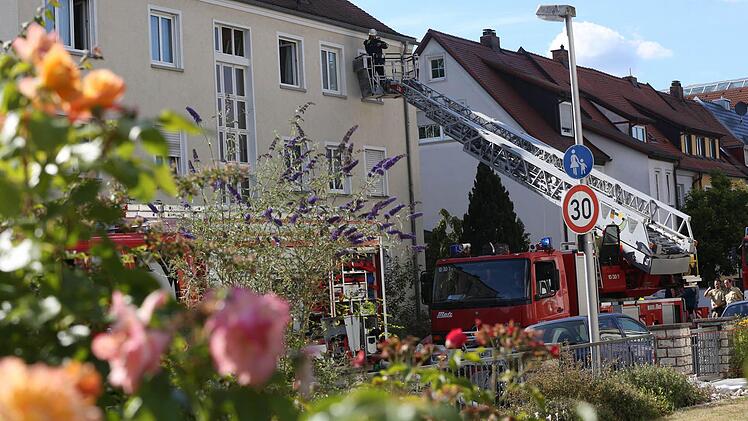 Ein kleiner Brand in einem Keller in der Adam-Krafft-Straße in Bamberg hat am Donnerstag einen Polizei- und Feuerwehreinsatz ausgelöst. Foto: News5 / Herse