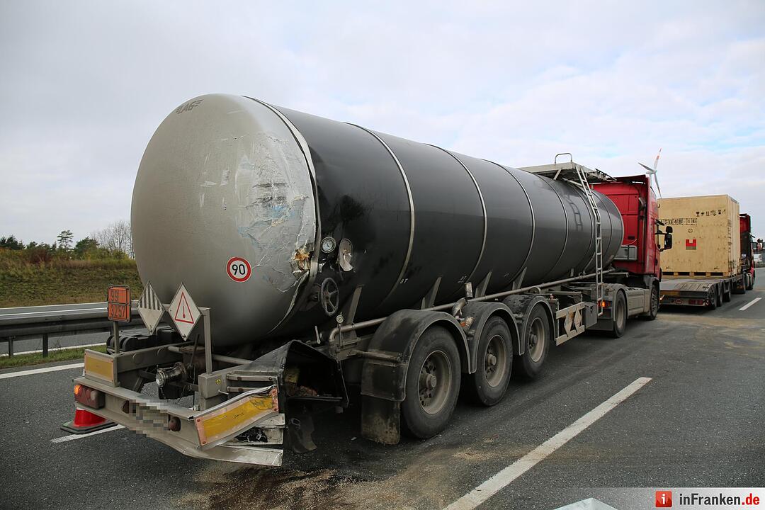 A9: Am Bindlacher Berg krachen vier Lkw ineinander