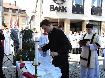 Michael Polster zieht neues Gewand an.