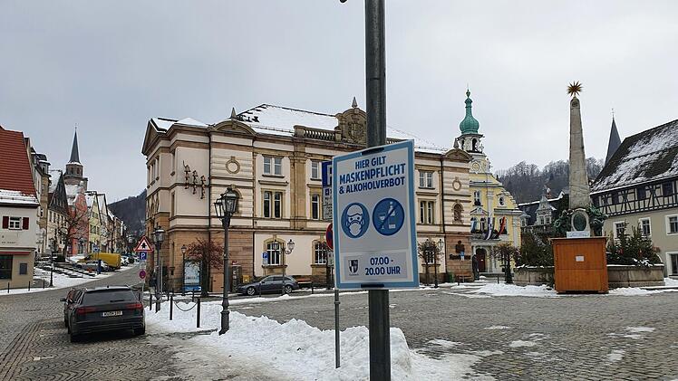 Das Tragen von Schutzmasken ist in der Innenstadt längst zur Selbstverständlichkeit geworden. Christine Fischer