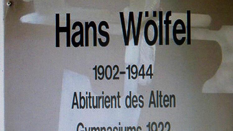 Gedenktafel für Hans Wölfel im Kaiser-Heinrich-Gymnasium