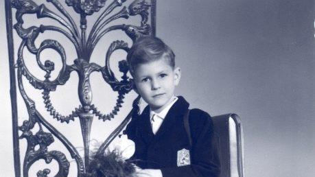 Der heutige evangelische Dekan Jürgen Blechschmidt an seinem ersten Schultag im Jahr 1964alle Fotos: privat