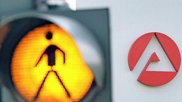 Nach 14 Jahren Wachstum ist im Corona-Jahr 2020 die Zahl der Erwerbstätigen in Deutschland erstmals wieder zurückgegangen. Foto: Jan Woitas, dpa