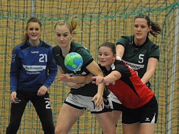 Weil Stephanie Piske ausfällt, ist Pia Kunzmann diesmal die klare Nummer eins im SG-Tor. Foto: Hopf