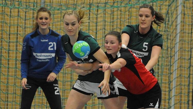 Weil Stephanie Piske ausfällt, ist Pia Kunzmann diesmal die klare Nummer eins im SG-Tor. Foto: Hopf