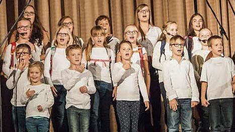 Die "Poppsternala" präsentierten "Voll langweilig".  Foto: privat