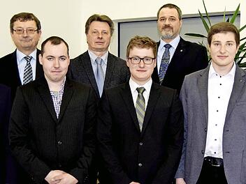 Ein starkes Team stellte die Lichtenfelser Gruppe mit (von links): Rudi Steuer, Hans Vetter, Dominik Krug, stellvertretendem Schulleiter Harald Weber, Stefan Schnapp, Michael Bienlein, Jonas Amon und Helmut Fischer. Foto: Andreas Welz