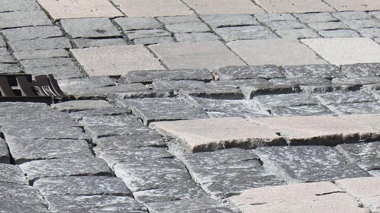 Der Zebrastreifen vor der Weka ist ein Sicherheitsrisiko. Foto: Marco Meißner