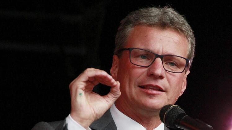 Der Bayerische Bildungsminister besuchte zum ersten Mal Ebermannstadt, das er zur "Hauptstadt der Fränkischen Schweiz" erklärte.  Josef Hofbauer