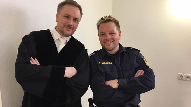 Markus Weigel (links) spielt im Frankentatort einen Richter, Jörg Hofmann einen Polizisten. Foto: privat