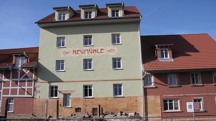 In der Neumühle, dem Wahrzeichen Altenkunstadts, kann man bald auch speisen und Feste feiern. Stefan Linz hat aus einem Anbau ein Mühlen-Café gemacht. Eine entsprechende Nutzungsänderung genehmigte der Bauausschuss.  Foto: Stephan Stöckel