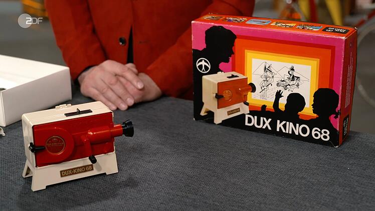 Ein Spielzeug-Kino "DUX Kino 68" (Markes & Co) wurde von Detlev K&uuml;mmel auf 1972 bis 1975 datiert.