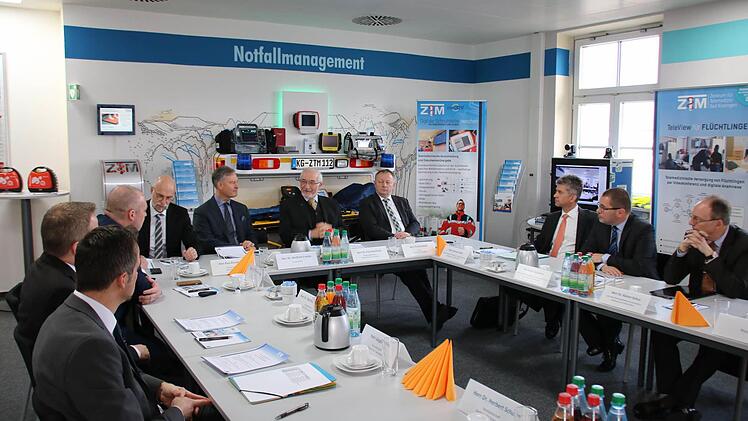 Eindrücke vom Besuch des Regierungspräsidenten im ZTM. Foto: Ralf Ruppert
