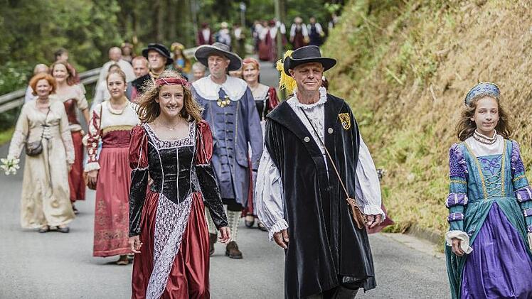 Die Spitze des Festumzuges durch Lauenstein vor zwei Jahren Foto: Kapitän
