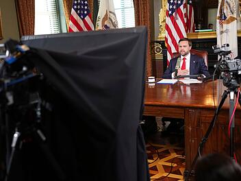Vance moderiert "Charlie Kirk Show"