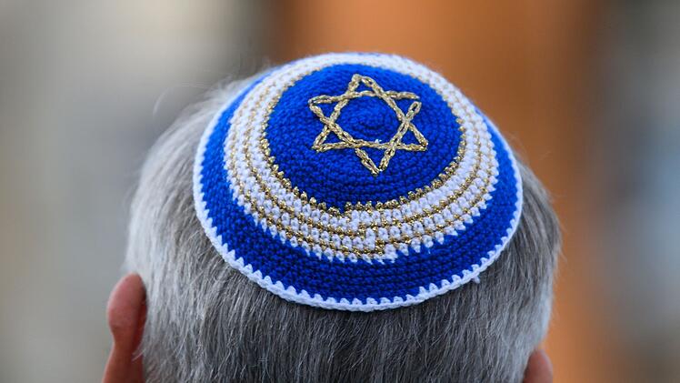 Mann mit Kippa