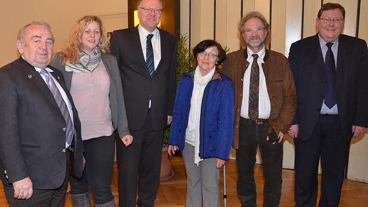 Der neu gewählte Vorstand der CSA Oberfranken (v. l.): der ausgeschiedene Vorsitzende Heinz Hausmann, Nina Harttig, Vorsitzender Matthias Unger, Edith Heger, Werner Wagner und Jürgen Henkel. Foto: Karl-Heinz Hofmann