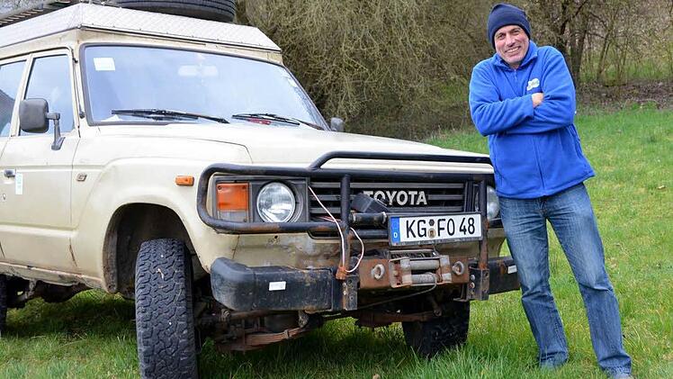 65 000 Kilometer über afrikanische Pisten und Straßen hat Rudi Kleinhenz mit seinem Landcruiser in 37 afrikanischen Staaten zurückgelegt.  Foto: Peter Rauch