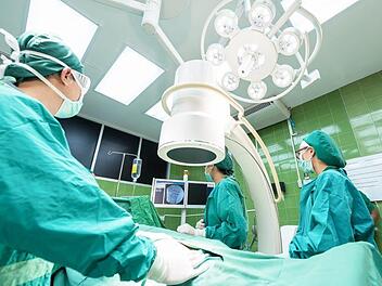 Die 33-jährige Kristina Makris landete wegen eines Tampons im Krankenhaus. Symbolbild: sasint/pixabay.com